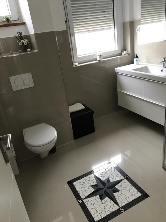 Luxus City Apartamento Metzingen  Exterior foto